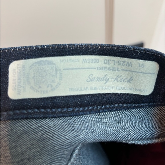 Diesel Sandy Kick Crop Raw Hem Jeans - Picture 6 of 7